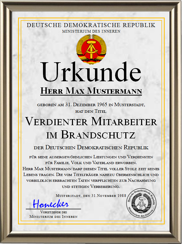 DDR - Verdienter Mitarbeiter im Brandschutz