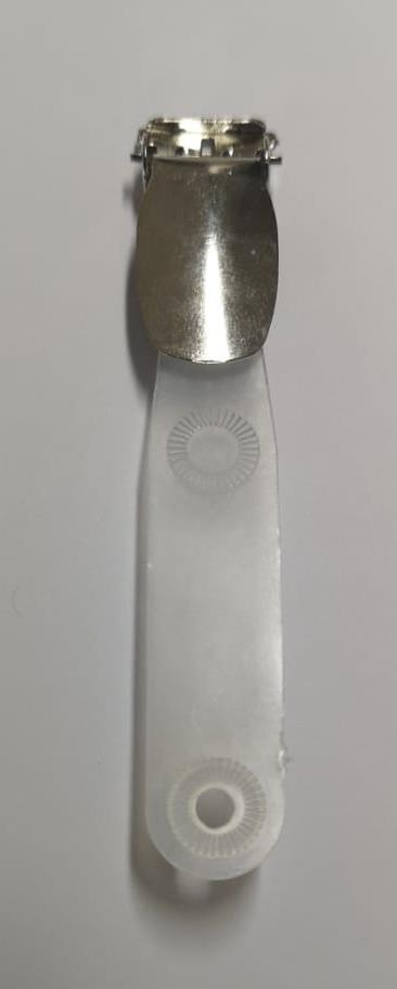 Metallclip mit transparentem Riemchen für Ausweishüllen